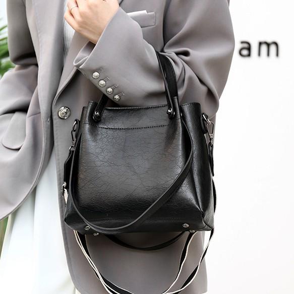High-End Versatile Retro Women's Large Capacity Bucket Handbag - Winter Style Single Shoulder Crossbody