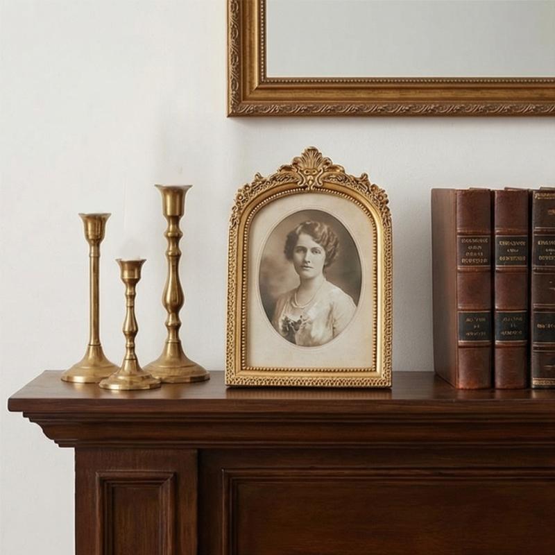 Ornamentals Resins Pictures Frame In Arched Design For Displaying Cherishing Memories