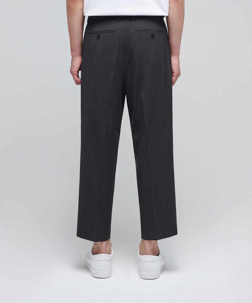 MUSINSA STANDARD Lightweight Loose Tapered Hidden Banding Crop Slacks [Charcoal Gray]