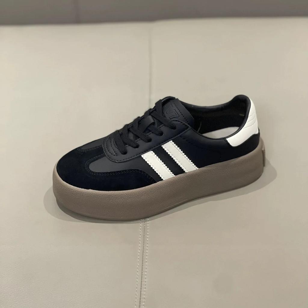 2026 nouvelle vachette tout semelle souple à l'intérieur augmentation de chaussures d'entraînement Sport semelle épaisse décontracté planche femmes