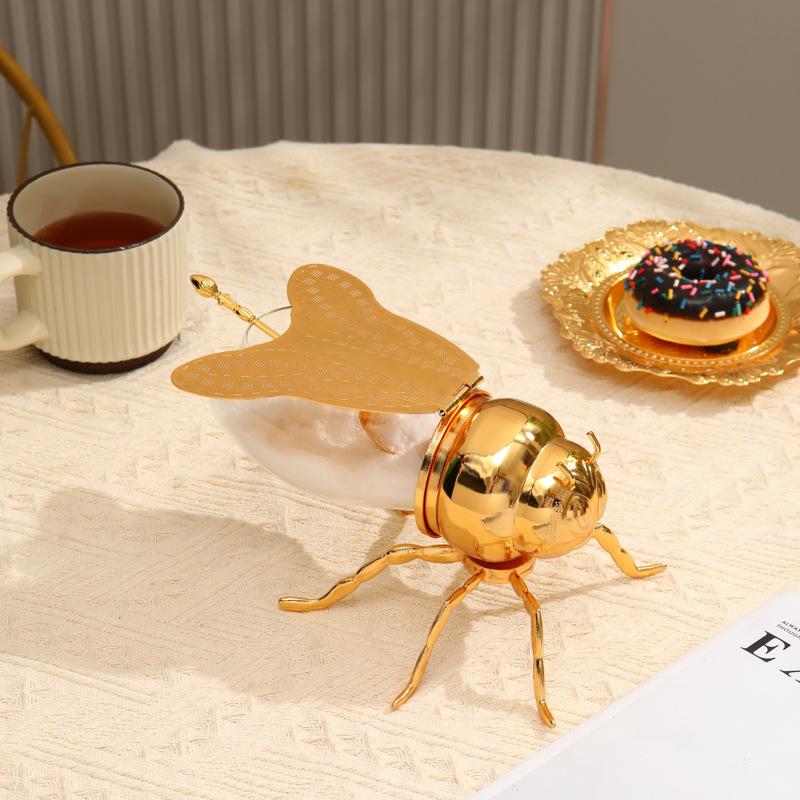 European Retro Seasoning Bottle with Spoon, Sugar Cup with Spoon, Salt, MSG, Bee, Light Luxury Style, Kitchen Seasoning Bottle