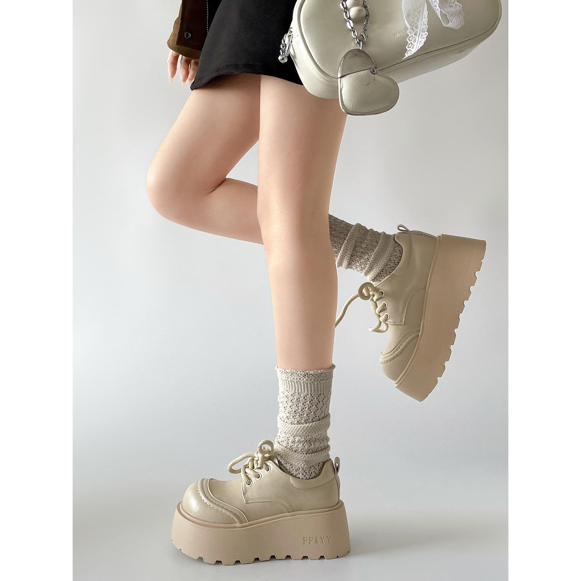 Белые ретро британский стиль толстая подошва маленькие кожаные туфли 2026 весна и осень универсальные увеличивающие рост мягкая подошва любовь однотонные туфли 40 бежевый 4180₽