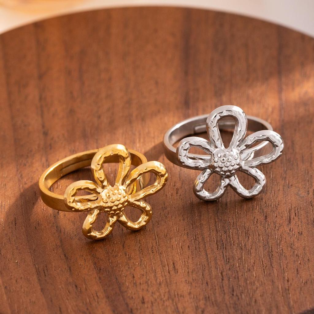 18k Gold-Plated Titanium Steel Daisy Open Ring