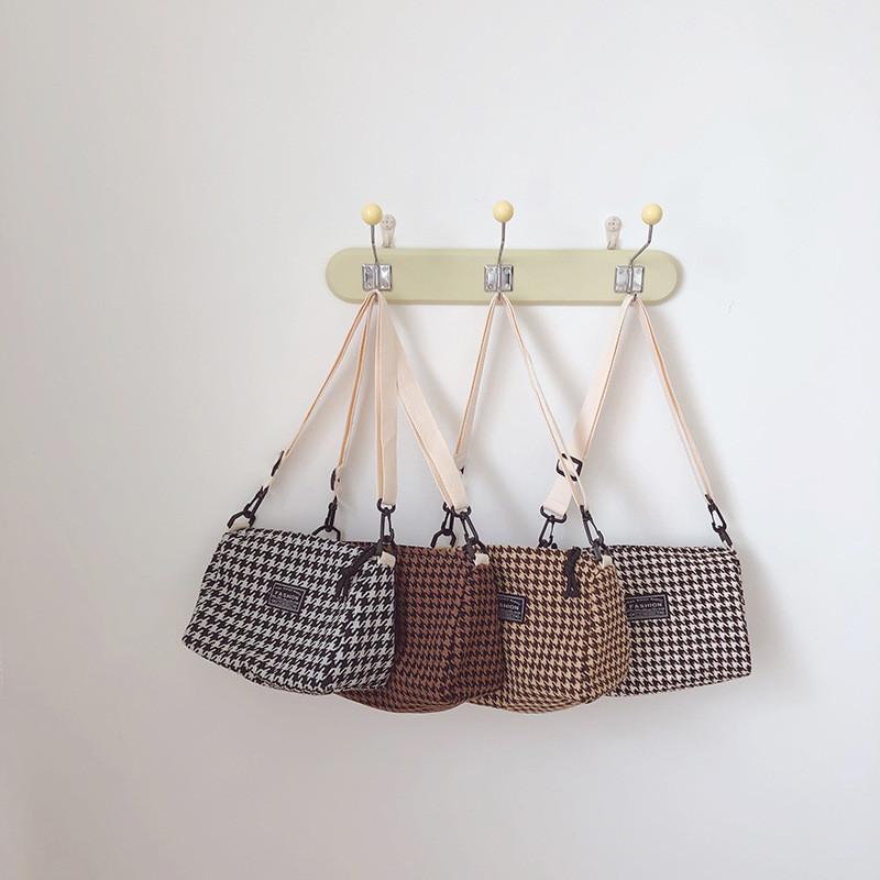 Trendy Houndstooth Pattern Kids Shoulder Bag Versatile Retro Tote For All Occasions