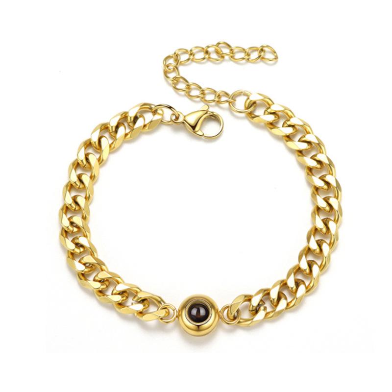 Fashionable Projection Bracelet Displays 'I Love You' In 100 Languages - A Unique and Simple Gift