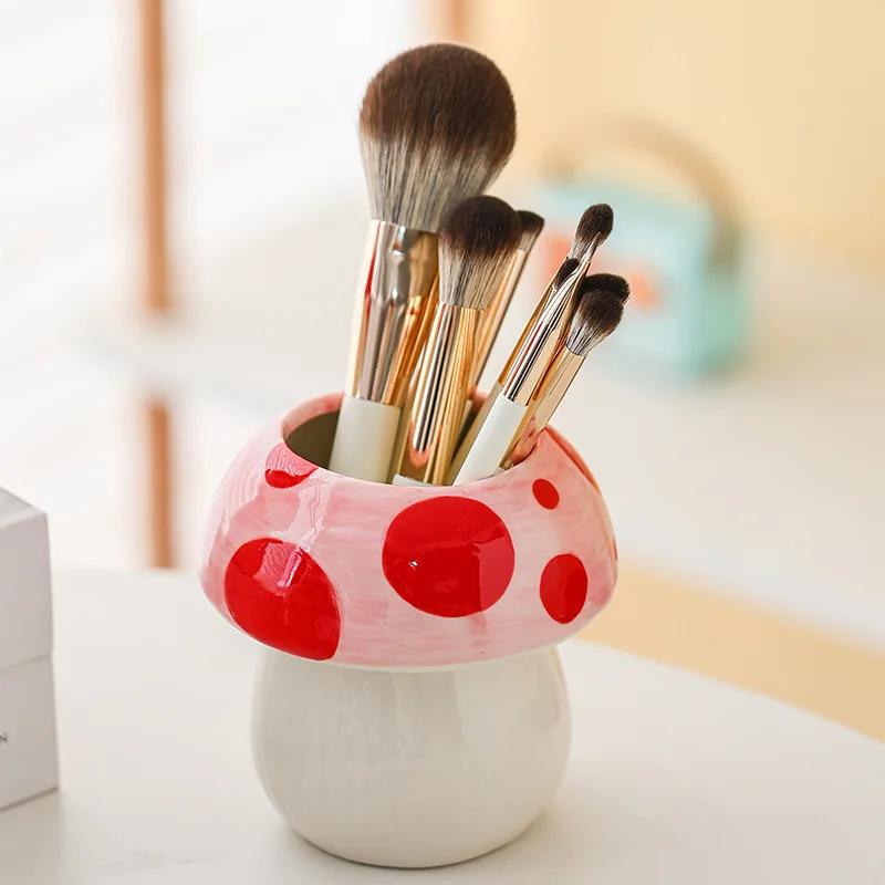 Creative Mushroom Shape Ceramic Pen Holder Storage Box Cute Mushroom Makeup Brush Storage Bottle Pen Holder Sundries Storage Box