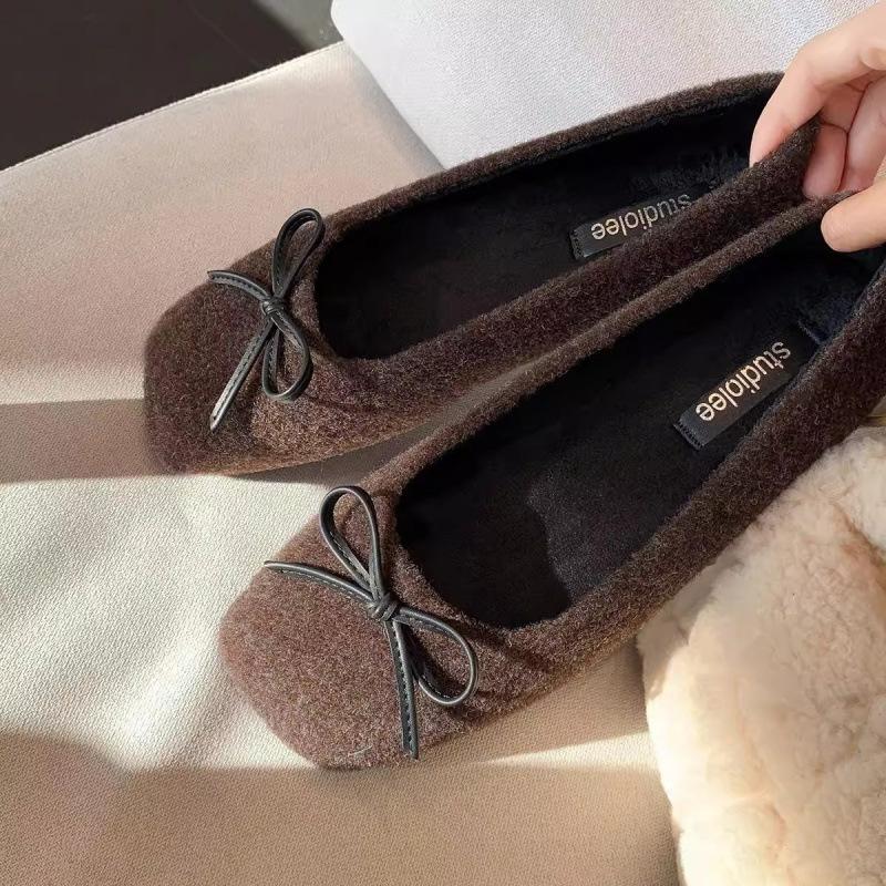 

Versatile bow woolen plush warm shallow mouth ballet single shoes women s autumn and winter 35 чорний
