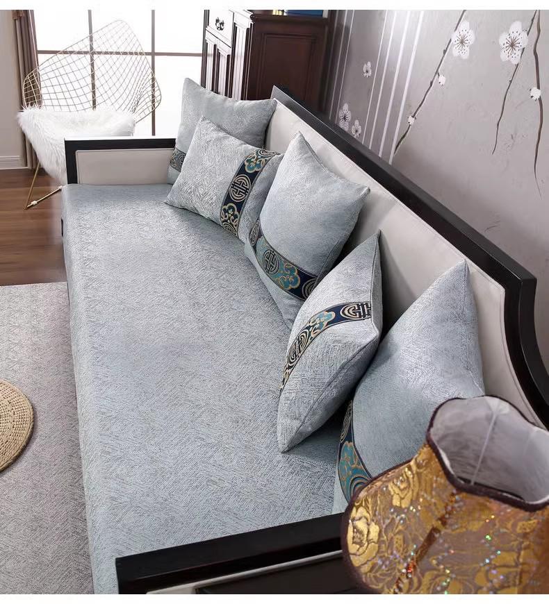 Auspicious Chinese Style Solid Wood Sofa Cushion & Cover for All Seasons