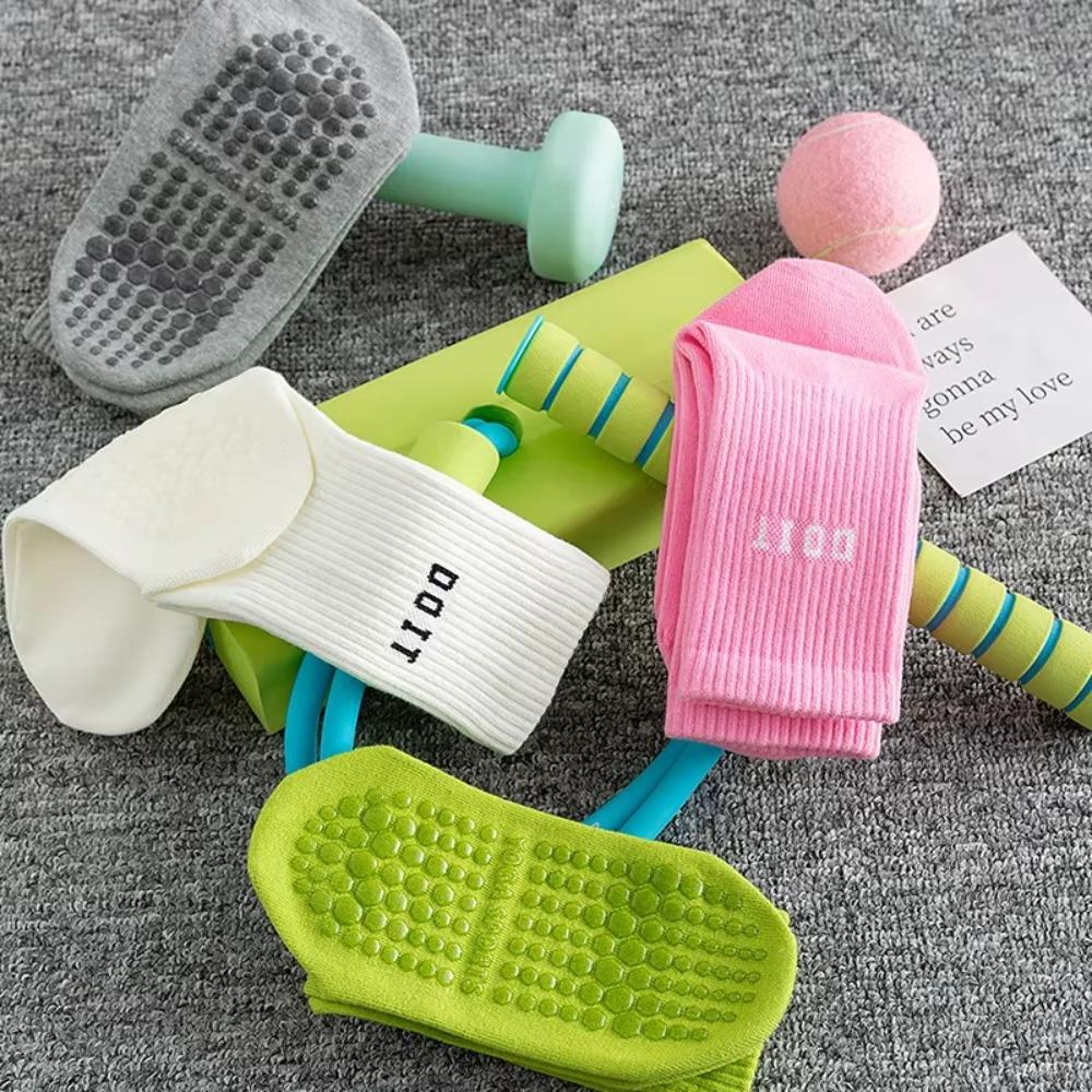 2pcs Cotton Mid-calf Yoga Socks Breathable Pilates Socks Fashion Sports Socks