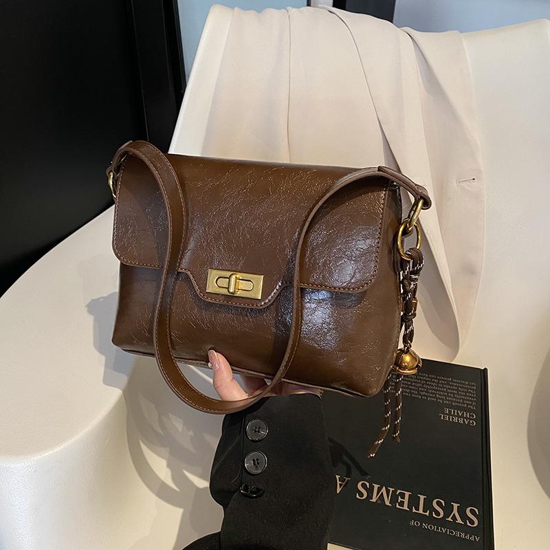 Small Bag Women's Fashion Versatile New Retro Shoulder Messenger Bag Niche Commuter Small Square Bag