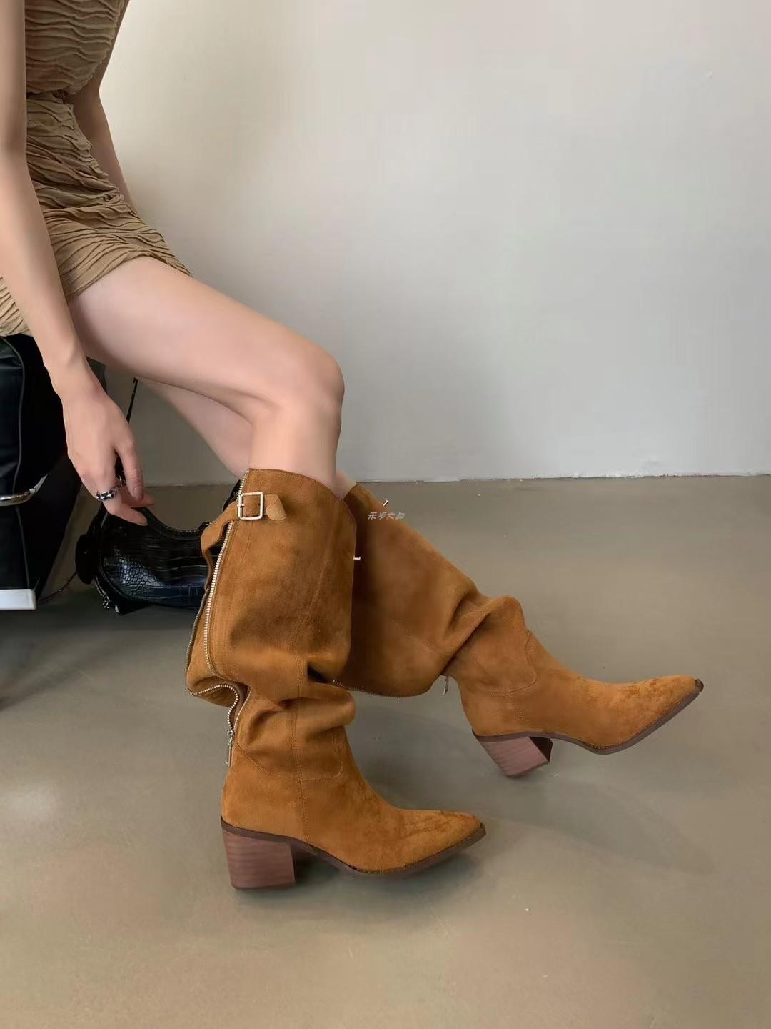 

Остроносые ботфорты-чулки на высоком каблуке с широким голенищем, нишевый дизайн, задняя молния, ретро западные ковбойские ботинки, ботинки на толстом каблуке женские 40 коричневый