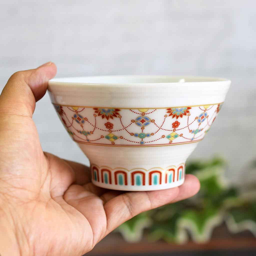 Waza No Kura Kutani Ware Sendan Rice Bowl with Yoraku Design, Stylish Japanese Tableware, Perfect As a Gift for 80th Birthdays
