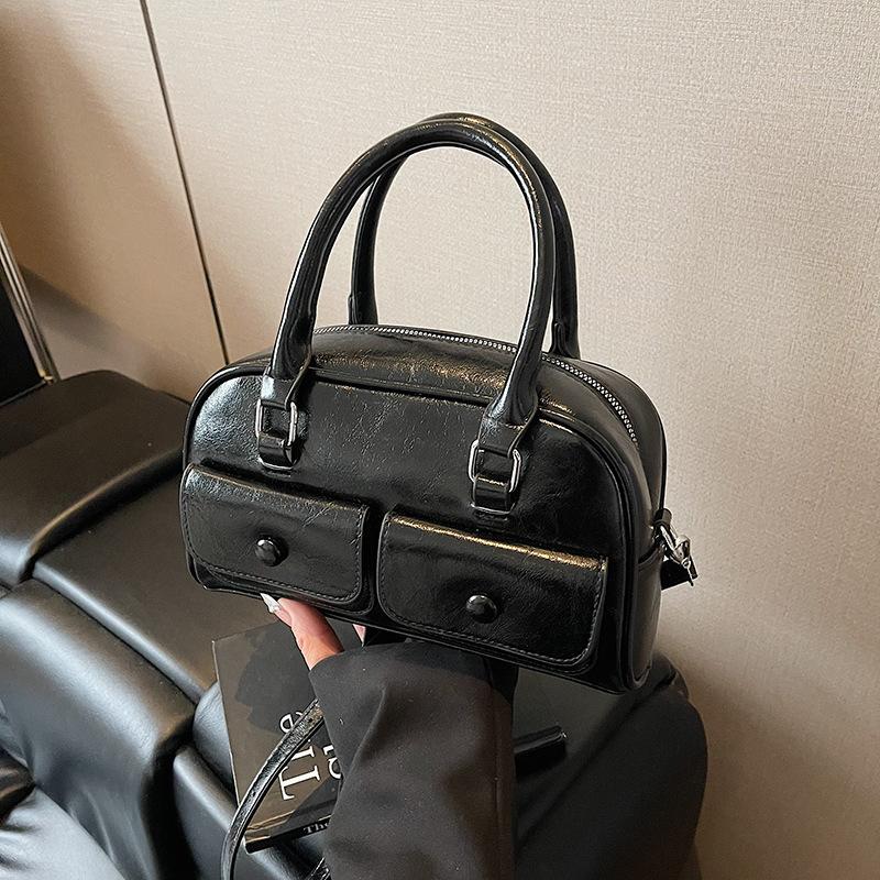 High-end Underarm Bag Women's New Fashion Versatile Shoulder Bag Niche Design Commuter Pillow Bag