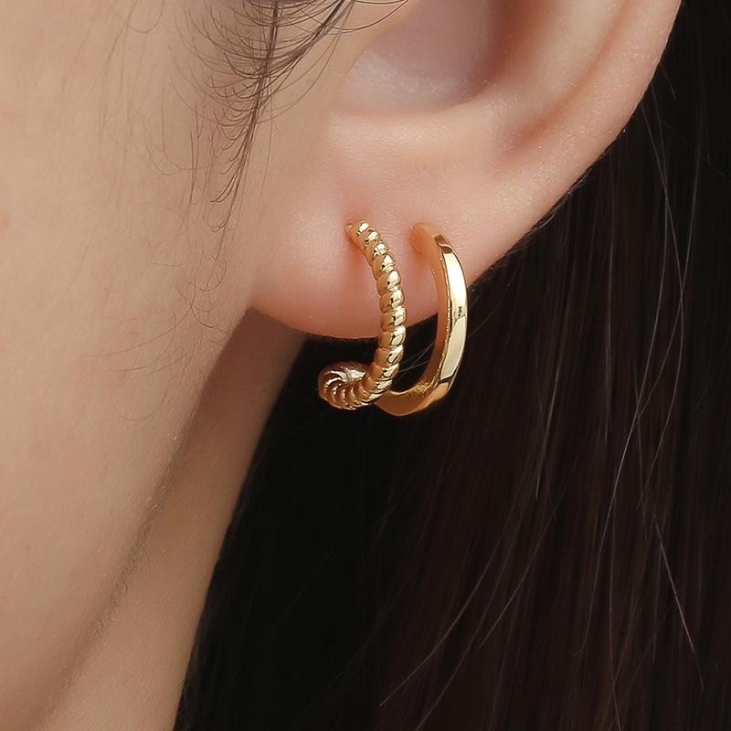 Luxury Double Twisted C-shaped Earrings for Women: Fashionable, Versatile, Lightweight, Unique Design In Gold and Silver
