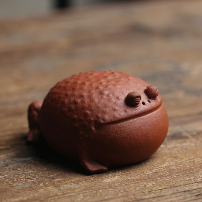 Porcelain 9CM Lucky Frog Statue Tea Pet Zen Coarse Pottery Handmade Chinese Animal Cute Sculpture Home Decor