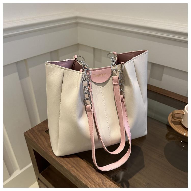 

Модный кулон, персонализированный и большой вместимости, новая цветовая гамма, популярная и простая портативная наплечная сумка-тоут для женщин