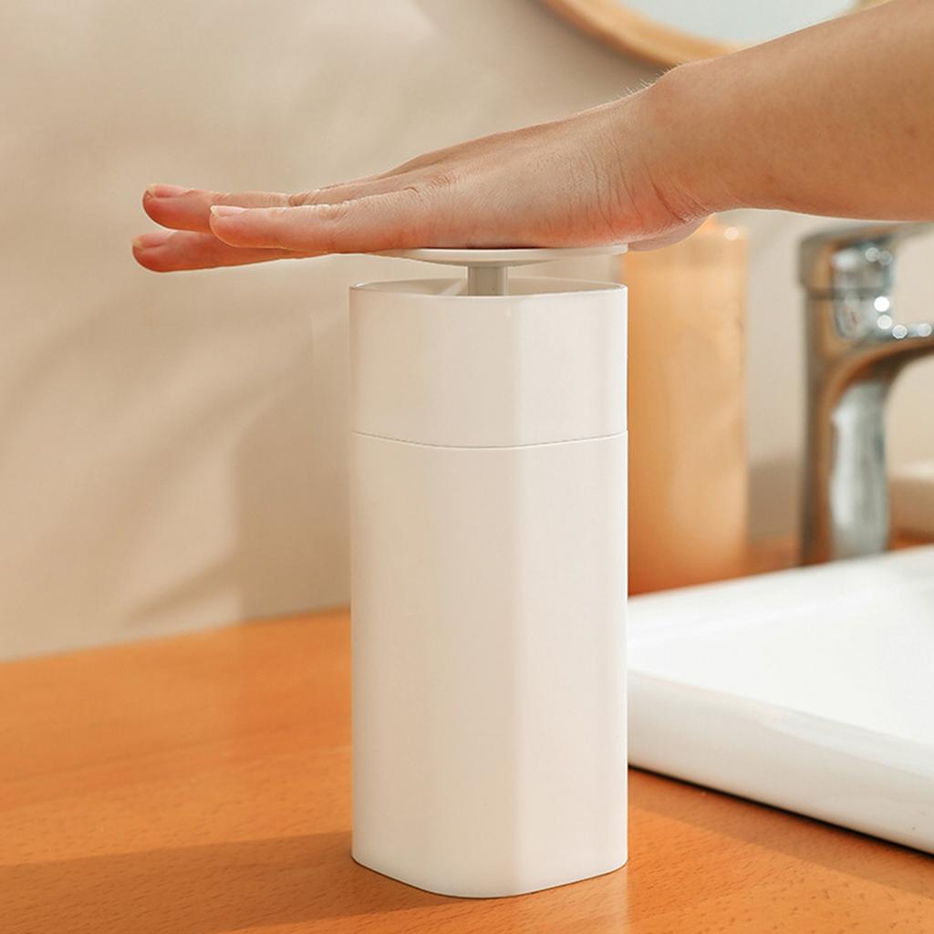 Dispenser Bottle Push Down Pump Bottle Plastic Minimalist Leakage Proof Portable Soap Bottle Dispenser for Lotion