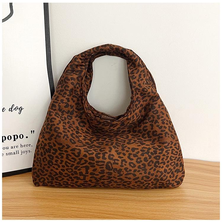 

Niche Leopard Print Retro Large Capacity Shoulder Handbag – Versatile Women s Crossbody Bag for Autumn/Winter 2025 леопард друку кольору