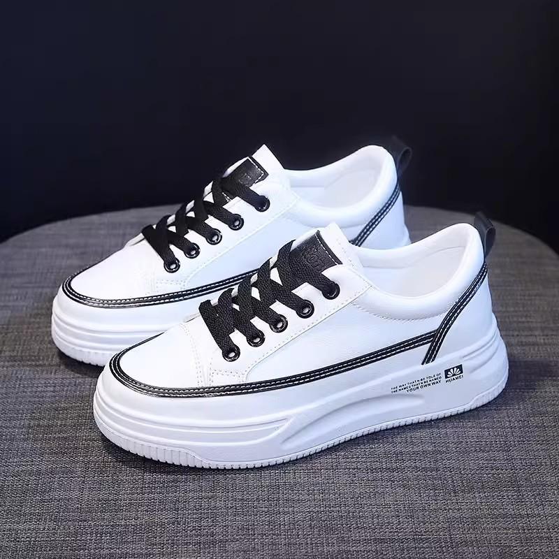 Little white shoes women's new autumn ins versatile spring and autumn student white shoes Korean version popular casual sports board shoes