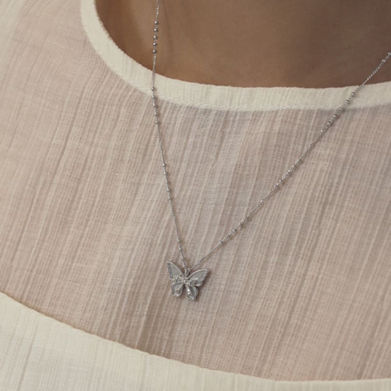 M.atur Like Butterfly Necklace 02