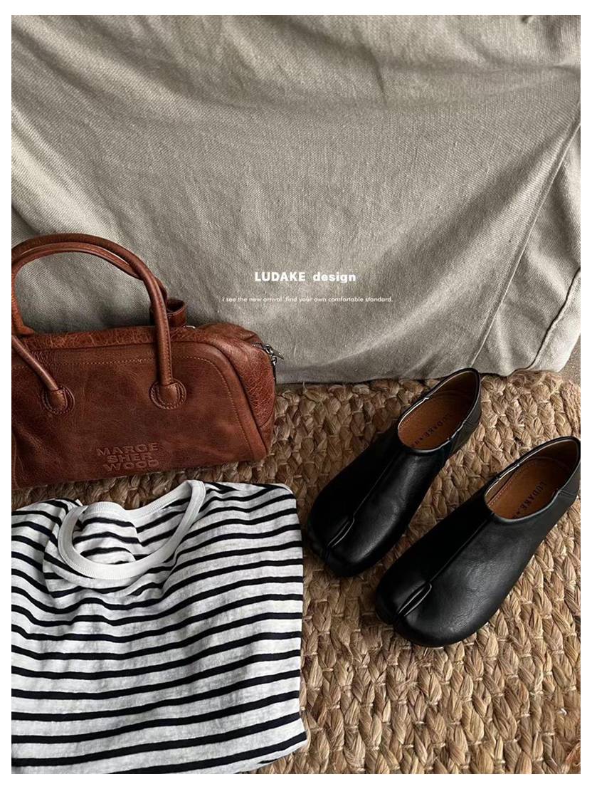 

Мода 2025 Женские Мэри Джейн с раздвоенным носком Лолита Балетки Дамские Ретро Винтажные Каваи Дизайнерские Кожаные Лоферы Девушка Элегантные Балетки 35