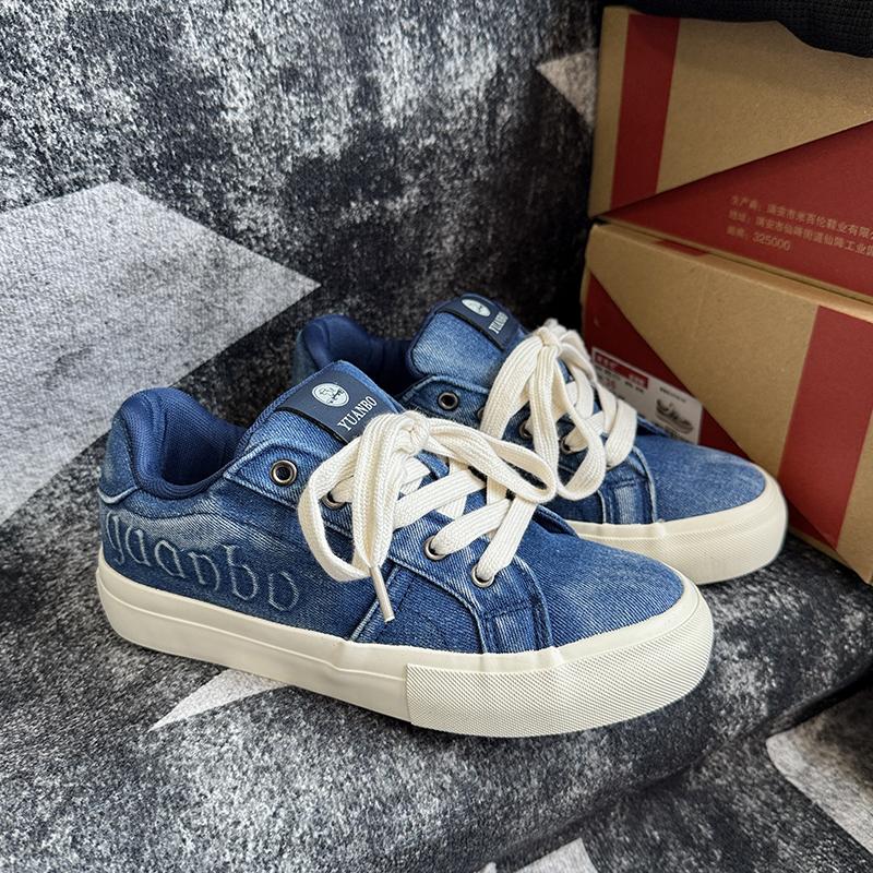 Stylish Canvas Men's Skate Shoes Retro Red Skateboard Shoes Men Street Style Versatile Designer Shoes Men zapatillas de deporte