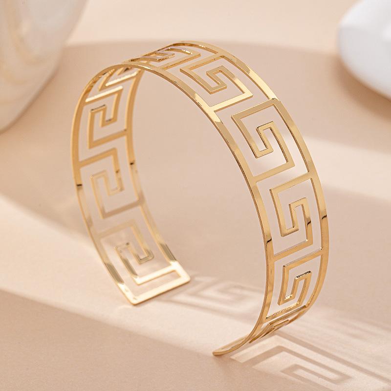 6Pcs Geometric Back Collar Bracelet Earrings Ring Arm Bracelet Women's Jewelry Fashion Set