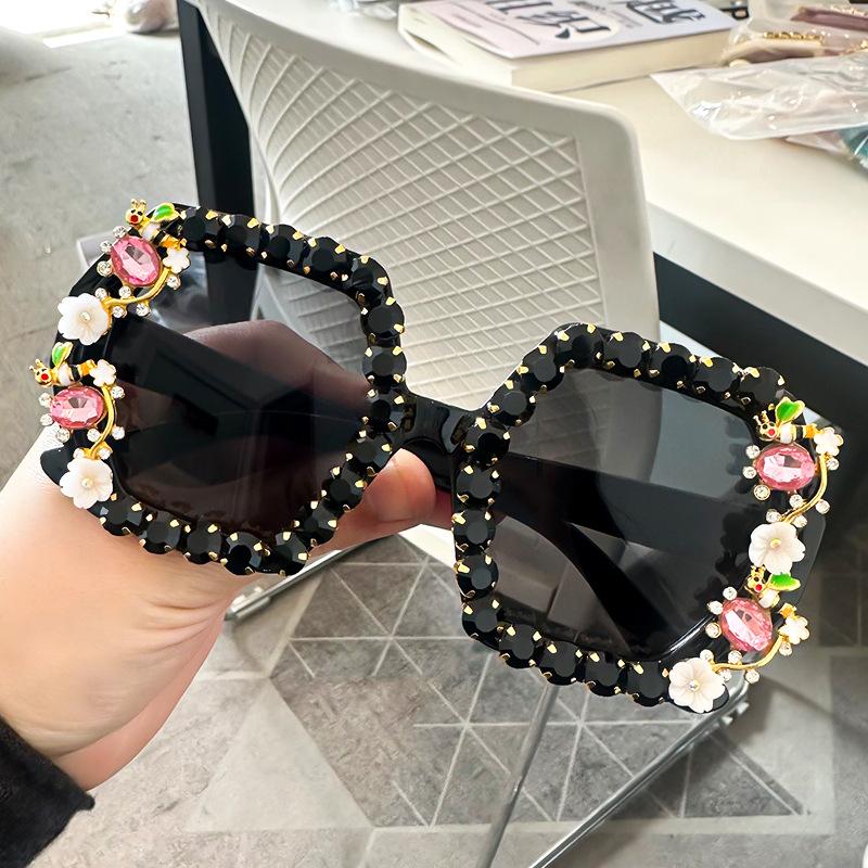 

Неполяризованные новые брендовые роскошные квадратные солнцезащитные очки женские солнцезащитные очки со стразами и бриллиантами