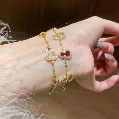 Elegant Zircon Gourd Acrylic Bracelet - Exquisite Retro Style, Light Luxury Bangle for Women