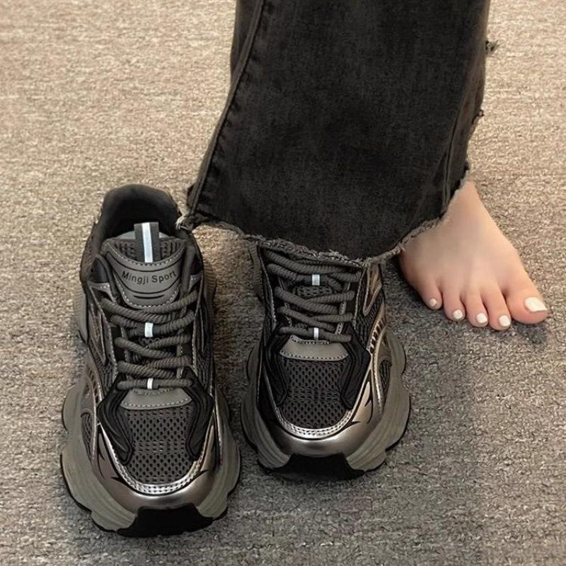 Super Popular Foot Show Small Tide Cool Dad Shoes 2025 Autumn New Versatile Ins Tide Korean Version of Non-slip Sneakers