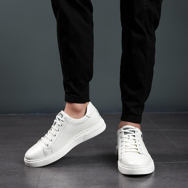 Fashion Comfortable Men Casual Shoes Brand Leather Mens Sneakers Black White Skateboard Shoes Newest Designer All-Match Men'S Shoes