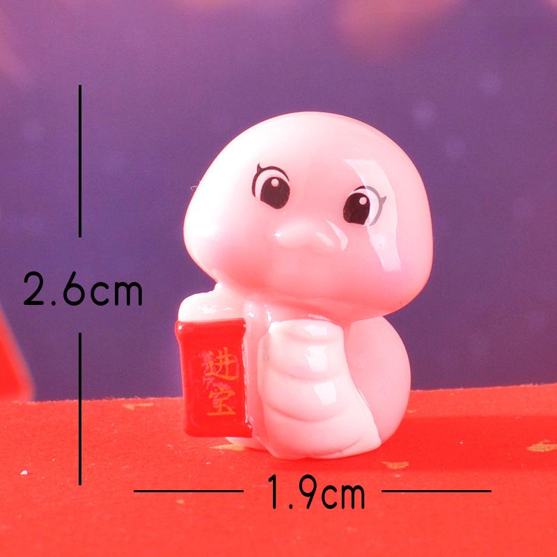New Year Decorative Cartoon Snake Year Small Decorative Item for Attracting Wealth and Good Fortune Resin Handicrafts