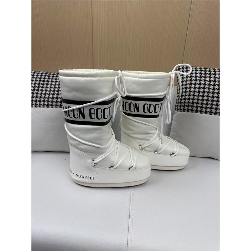 Wintermode Moon Boots Verdickte Thermohülle Baumwollstiefel Wasserdichte und rutschfeste Riemen Brotstiefel