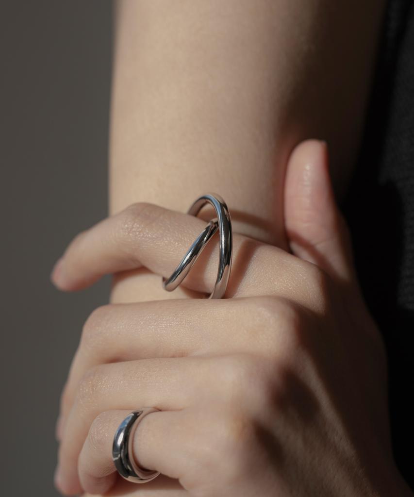 Novice Tokyo Spiral Cross Ring / Silver