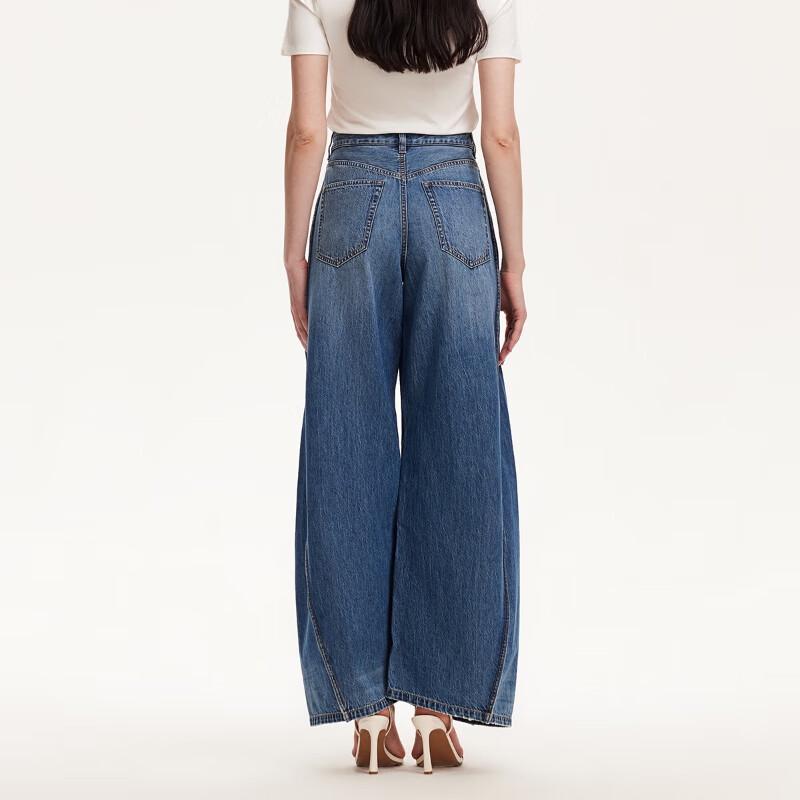 VEROMODA Women's High-Waist Washed Curved Leg Jeans