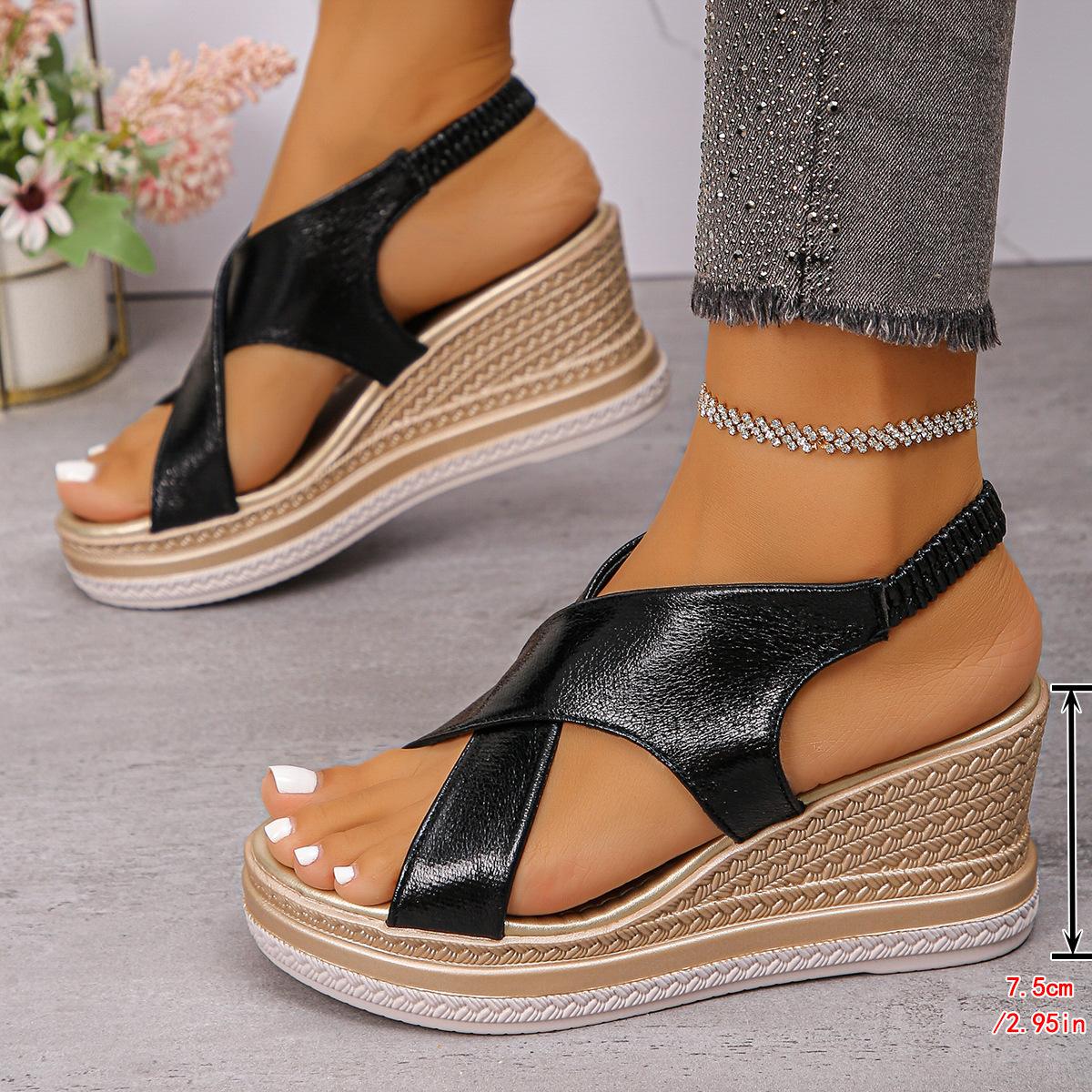 

2025 summer fashion European and American sandals foreign trade large size one-word buckle with muffin wedge heel platform beach sandals 35