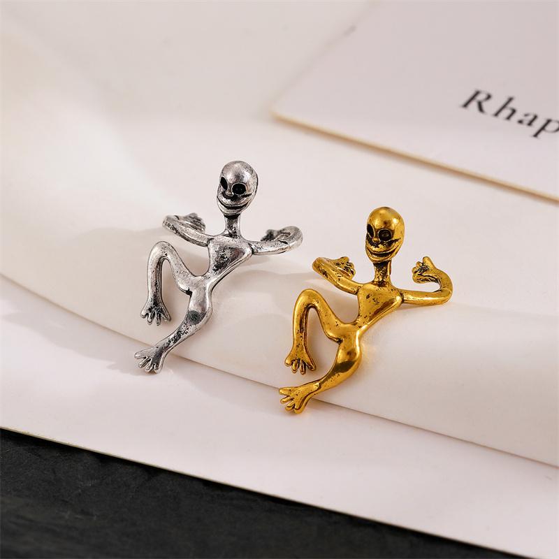 Dark Gothic Punk Skull Ear Cartilage Clip Fake Earring For Women Vintage Skeleton No Piercing Earbone Earrings Halloween Jewelry