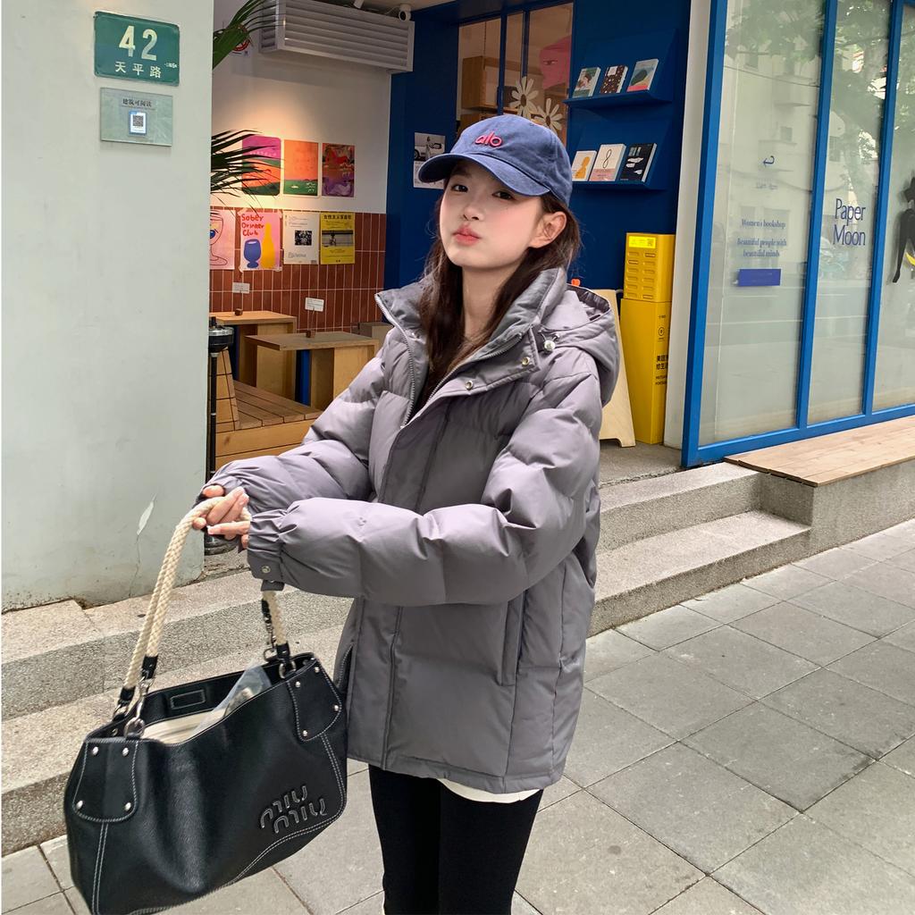 Women's Hooded Short Puffer Coat Loose Fit Quilted Winter Jacket Zipper Closure Solid Color