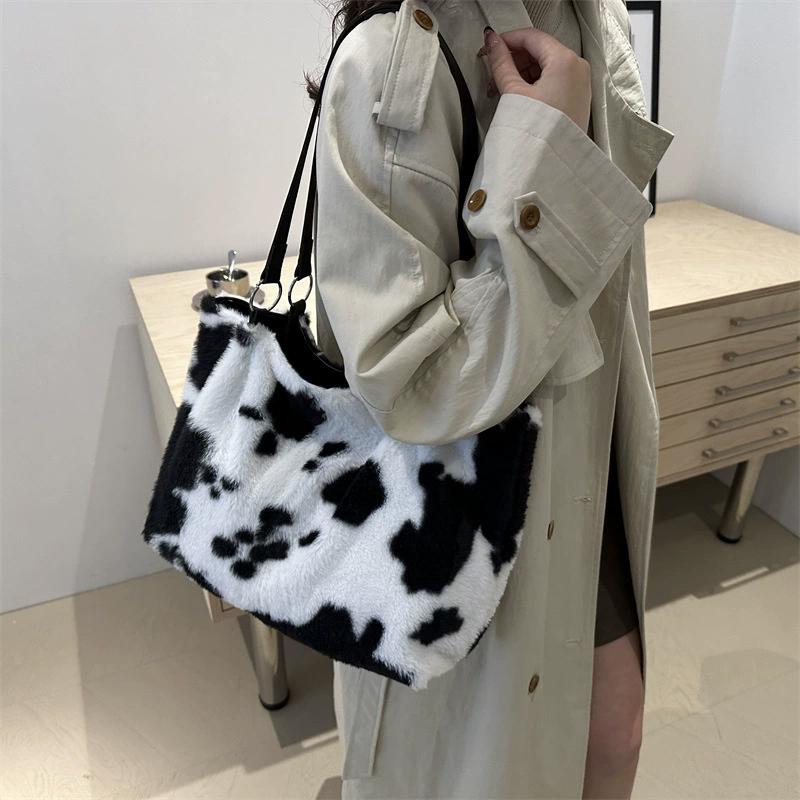 Large Capacity Shopper Bags For Women Winter Travel Tote Bag Cow Printing Plush Shoulder Bag Ladies Designer Handbag