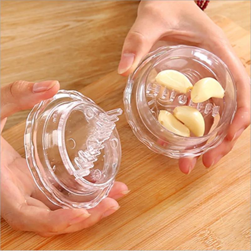 1pc Garlic Crusher Kitchen Multifunction Manual Garlic Press Roller Crusher Chopper kitchen gadgets and accessories