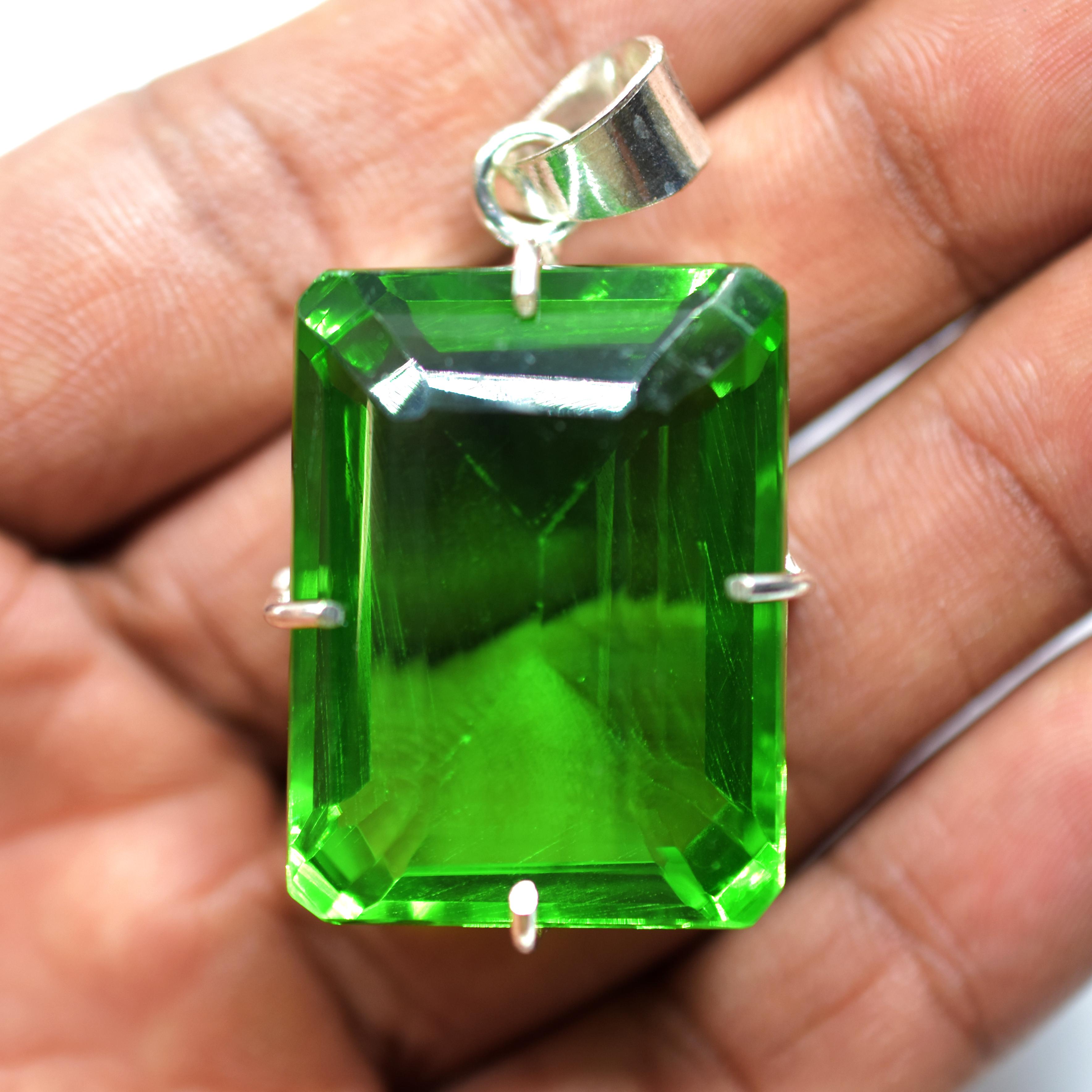 

Guaranteed 925 Sterling Silver Pendant Topaz Emerald 87.23 Ct Precious Gems my-373-k 44.7 mm approx. зелений