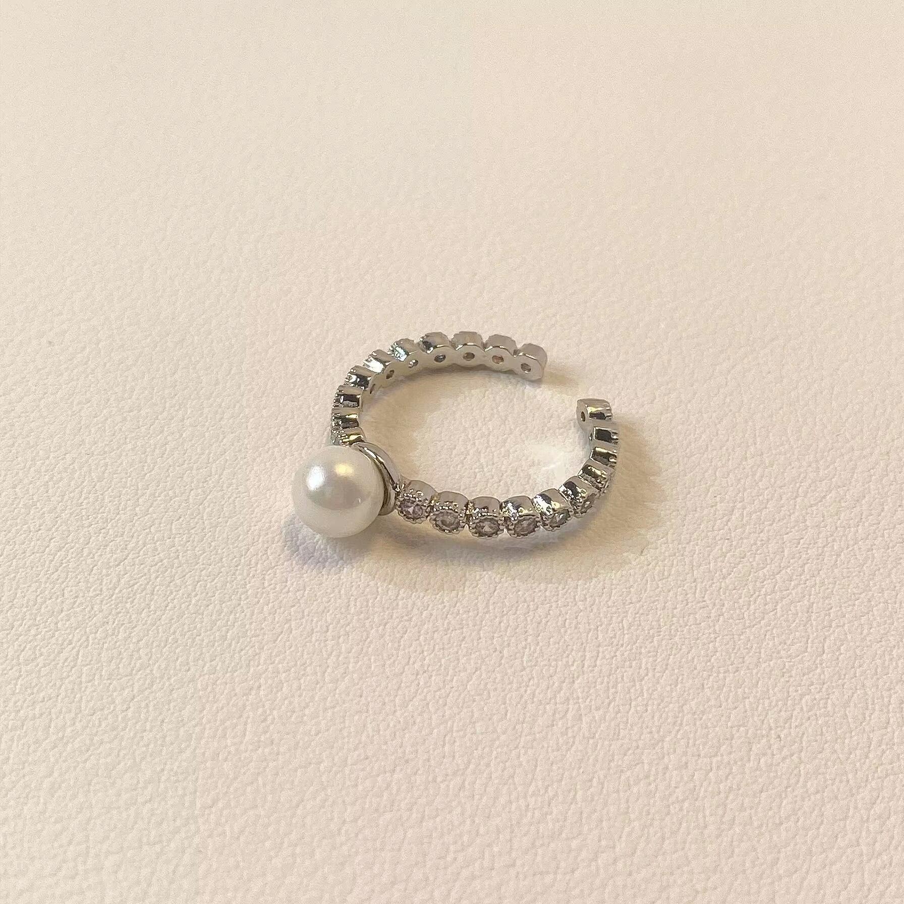 French Zirconia Pearl Open Ring: Elegant, Fashionable, Versatile Design