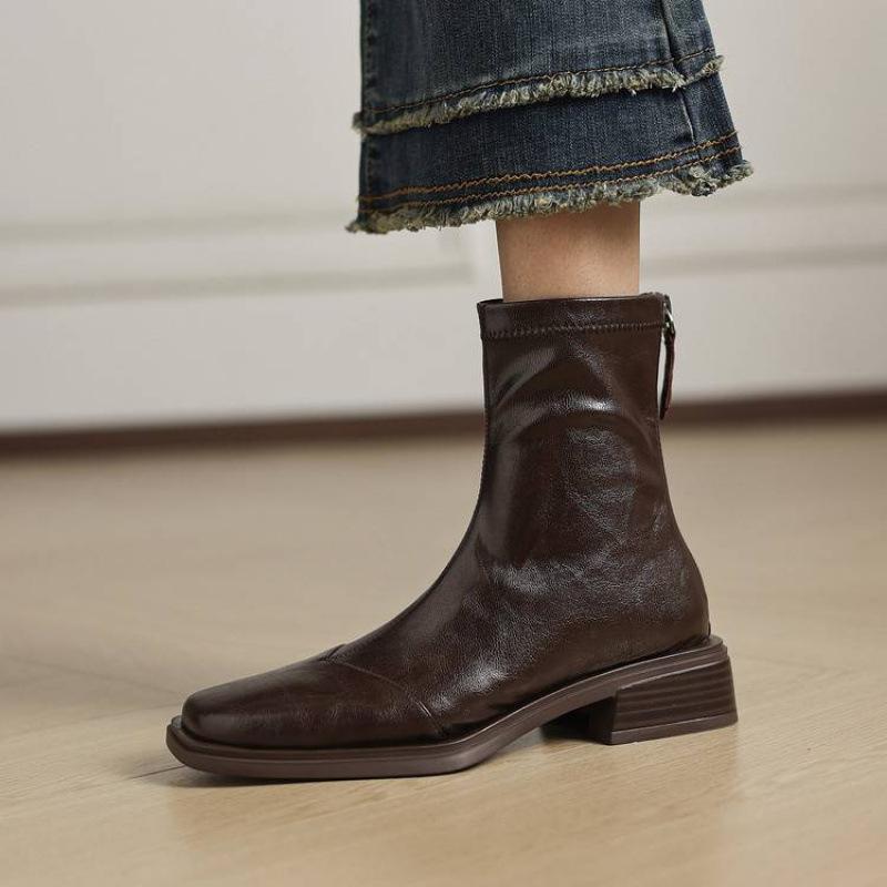 New Women's Leather Boots Solid Color Low Heel Versatile Square and Large Size Women's Boots Rear Zipper Rubber Sole Autumn and Winter Boots