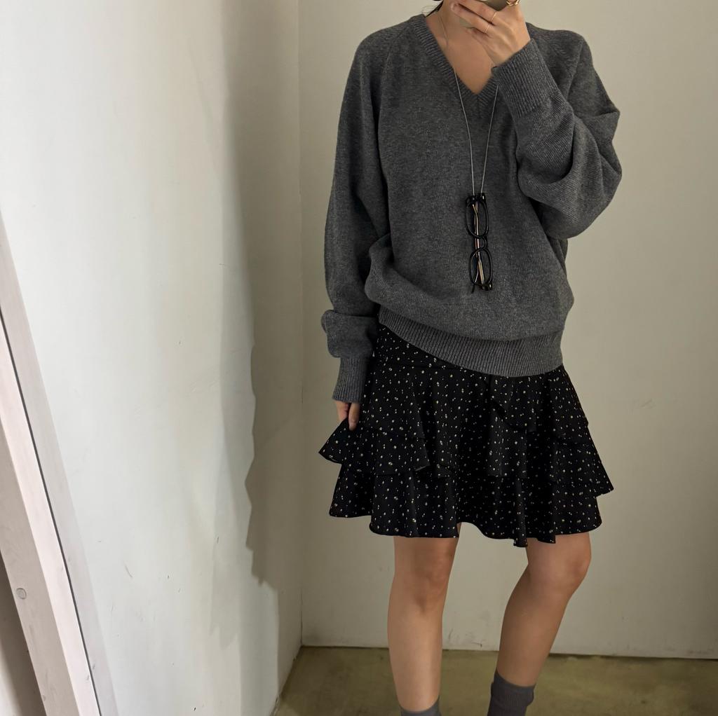 Loose Fit Wool V-Neck Long Sleeve Knit in 2 Colors