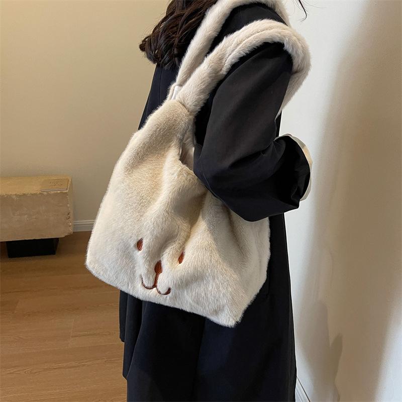 Cartoon Cute Fluffy Bag Women's New Plush Large-capacity Shoulder Bag Autumn and Winter Versatile Commuter Tote Bag
