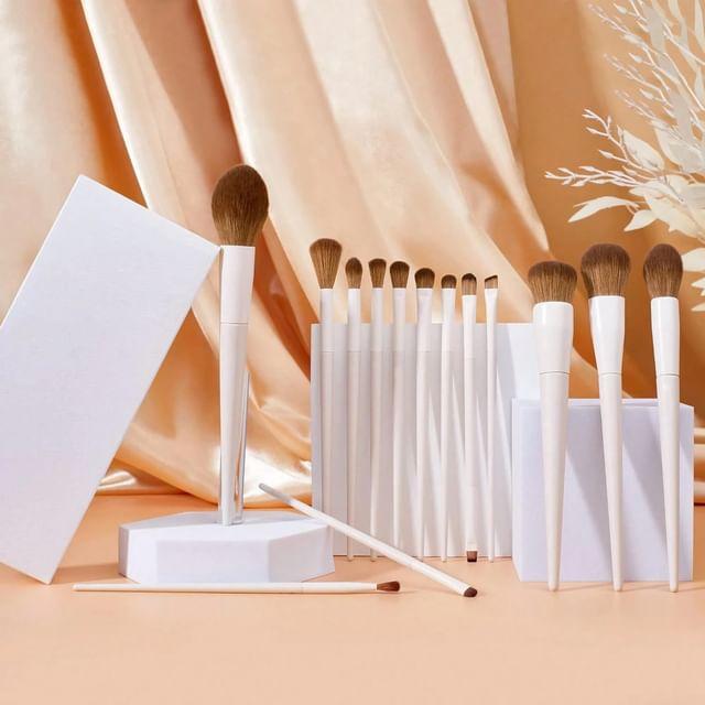 

Stroke of Beauty - Set of 14: Makeup Brush White