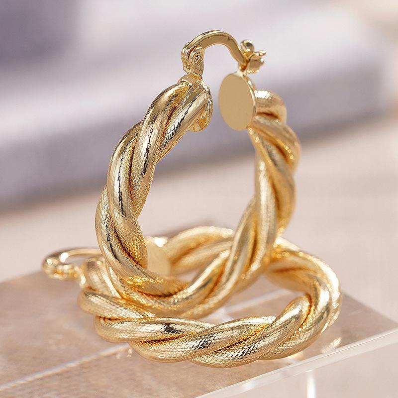 

1 Pair, Stylish, Twist Woven Fashion Versatile Earrings