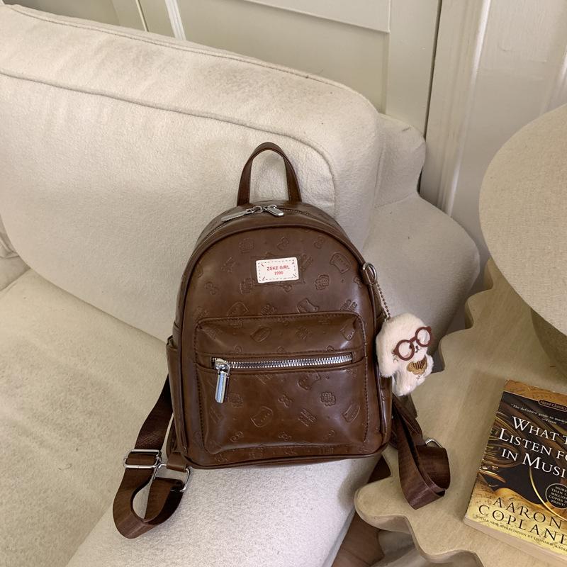 Simple Retro Embossed Backpack Bag 2025 New Autumn and Winter Fashionable Versatile Female Students Class Commuting Small Bag