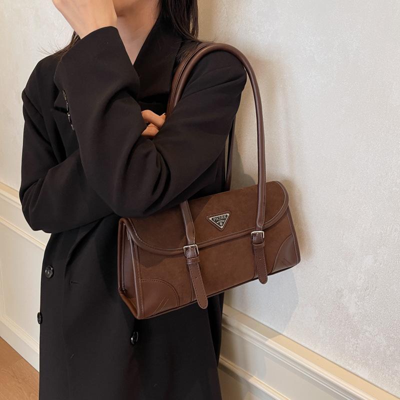 College style large-capacity bag women's 2025 new shoulder underarm bag Maillard matte retro baguette bag