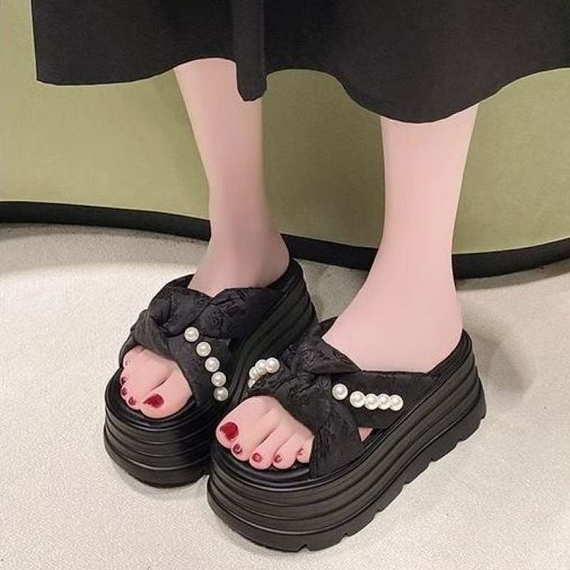 Foreign Style Out One-word Slippers Women's 2025 Summer New Fashionable Sweet Pearl Cross with Muffin Thick-bottomed Cool Slippers